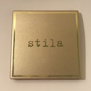 Stila “Perfect Me, Perfect Hue” Eye Cheek Palette
